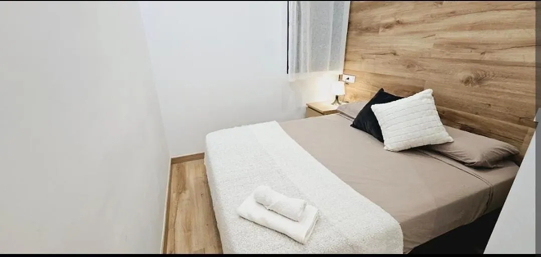 公寓 2 Apartamentos Juntos Ideal Grupos Cerca Barcelona 巴达洛纳